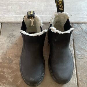 Dr Marten’s kids Black Shearling-Lined Boots